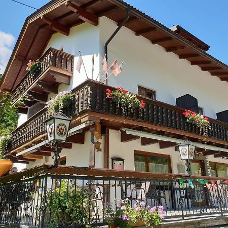 Tattoo Pension Mit Restaurant Und Tattoo-Studio Mortschach Exterior photo