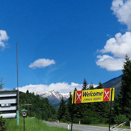 Tattoo Pension Mit Restaurant Und Tattoo-Studio Mortschach Exterior photo