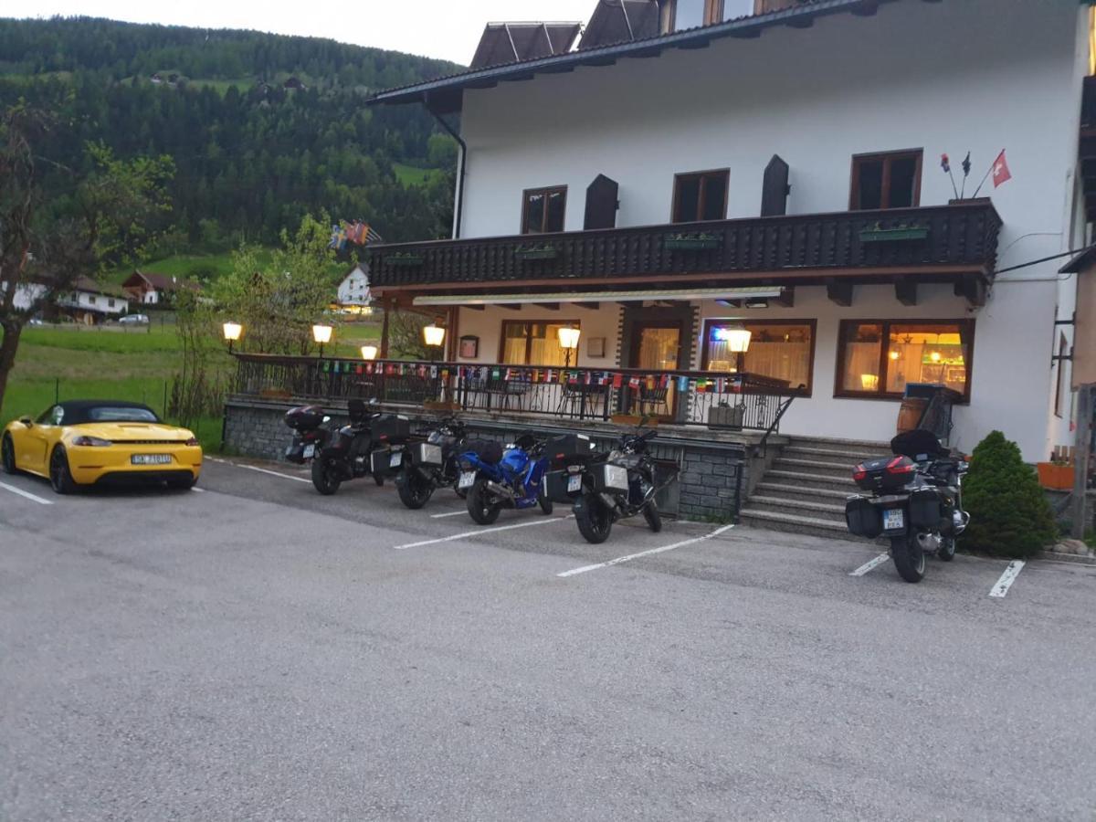 Tattoo Pension Mit Restaurant Und Tattoo-Studio Mortschach Exterior photo