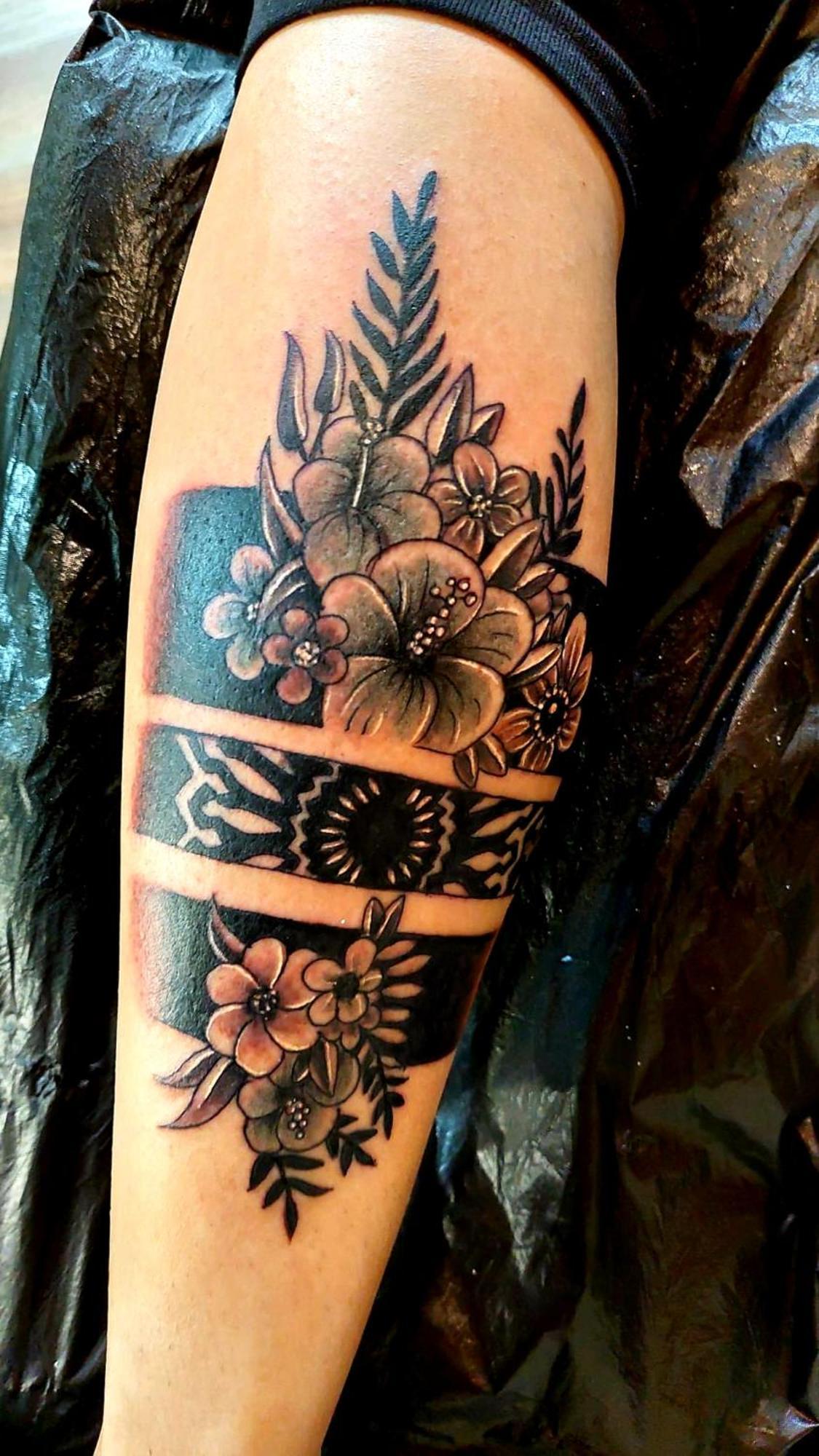 Tattoo Pension Mit Restaurant Und Tattoo-Studio Mortschach Exterior photo